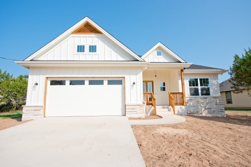 Fun and Funky Modern Farmhouse-Spicewood-SOLD