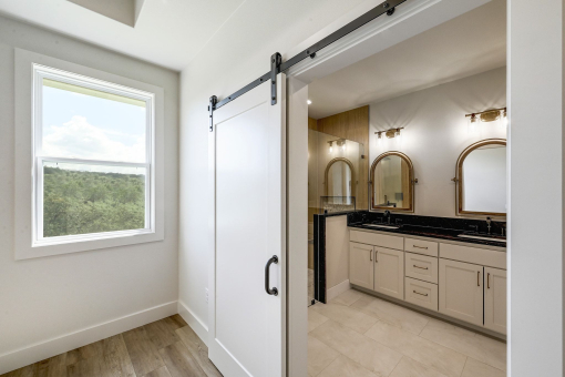 Modern Cottage in Briarcliff - SOLD
